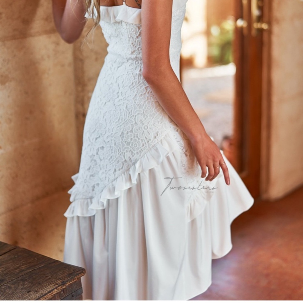 Dress - Picture 4 of 5